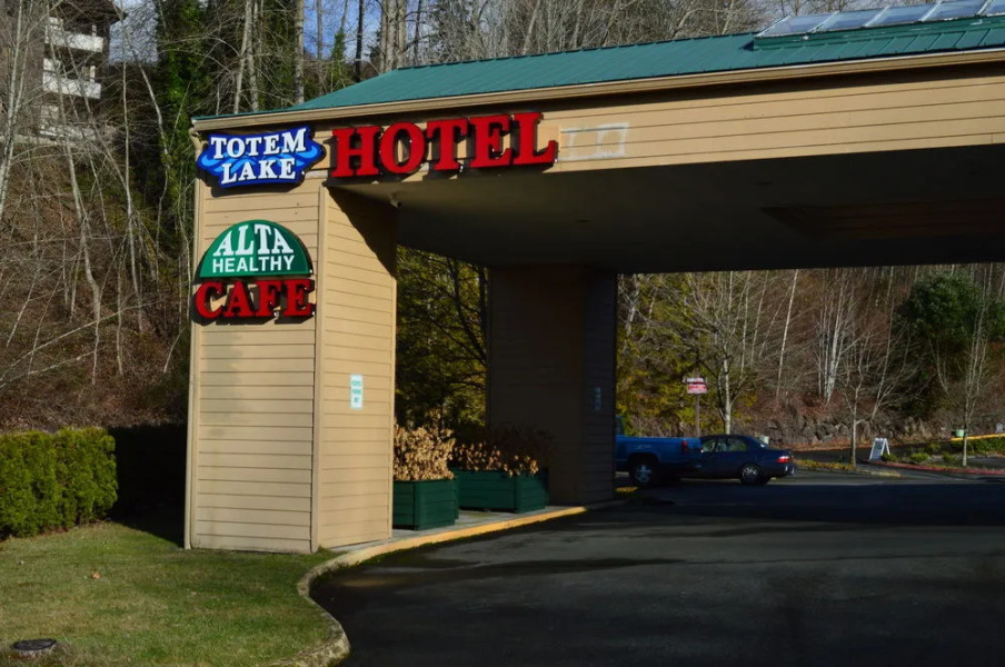 Totem Lake Hotel