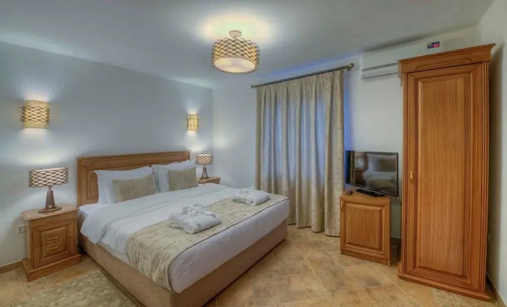 River Inn Hotel