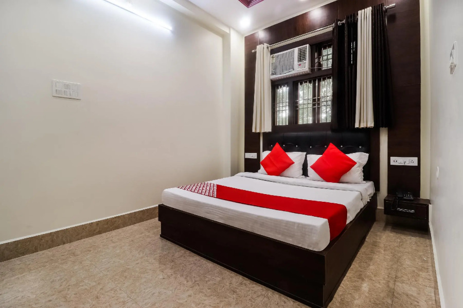 OYO 72590 Hotel Priyal