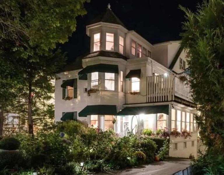 Harbour Towne Inn on the Waterfront