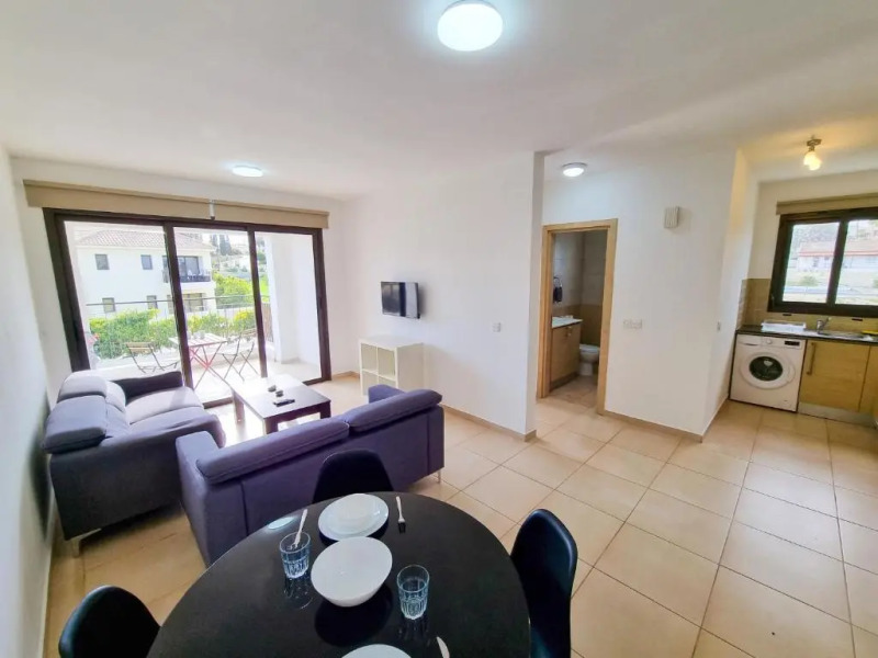 Green Leaf Apartment