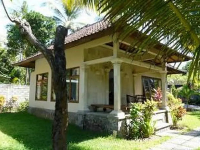 Bali Lege Beach Bungalows