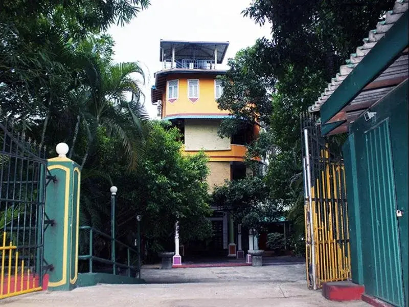 Terrel Hotel - Ampara