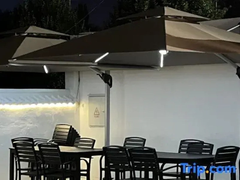 Zhaolan Light Luxury Vacation Homestay (Tekes Bagua City Store)