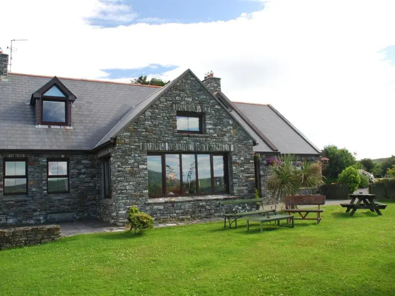 Carbery Cottage Guest Lodge