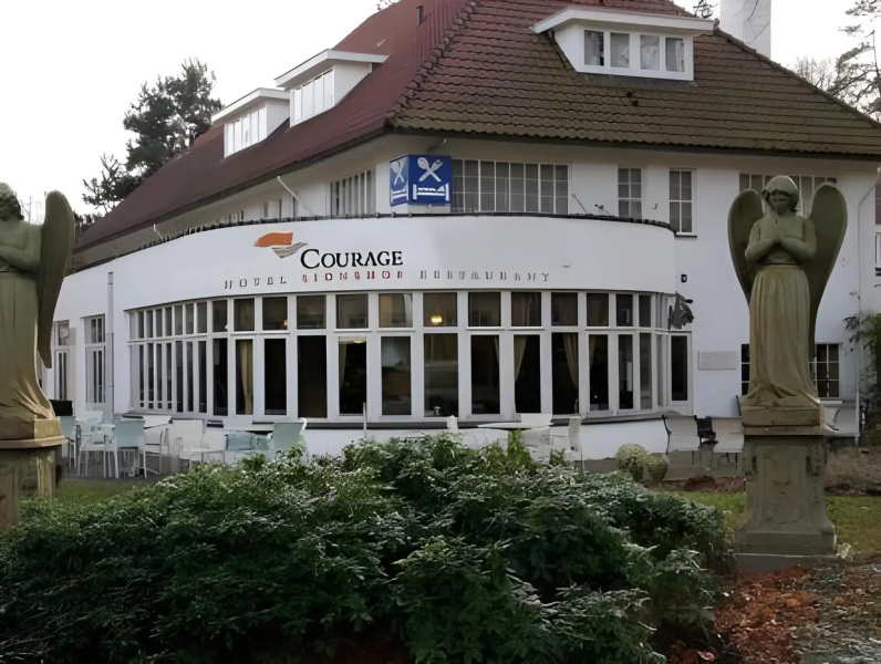 Hotel Konbanwa