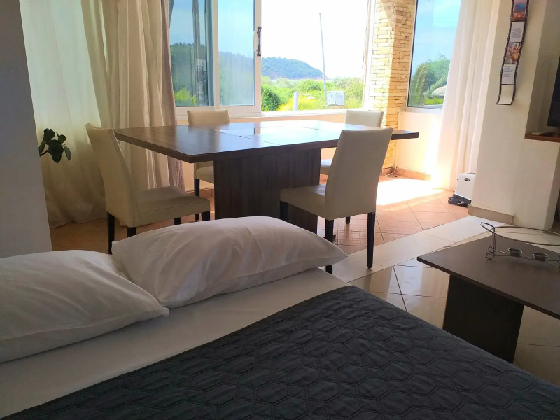 Kapahi Sea View Apartments & Suites