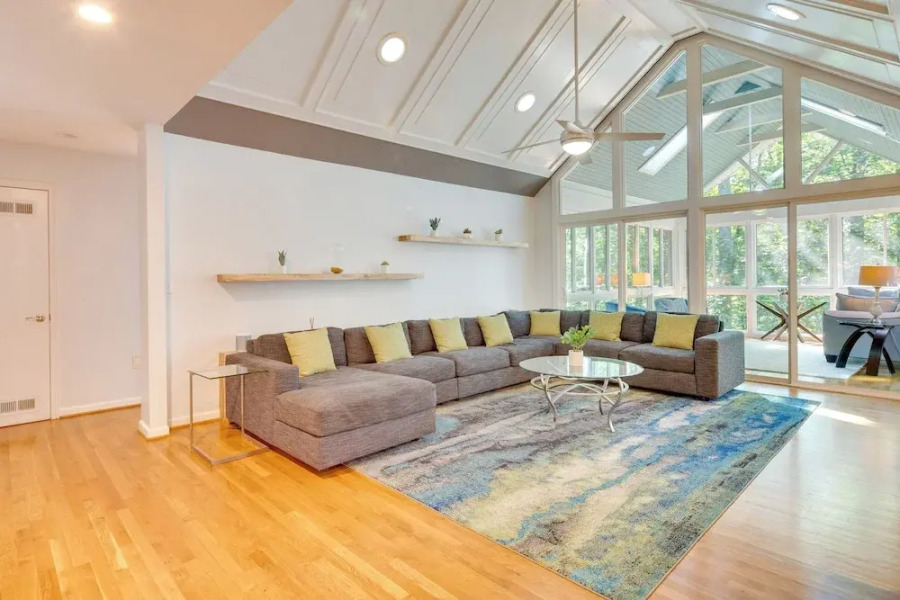 Blue Ridge Mountain Retreat: Deck & Sunroom!