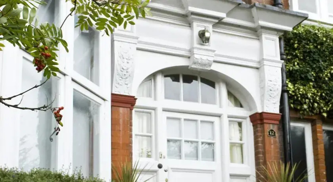 Avenue House Apartments