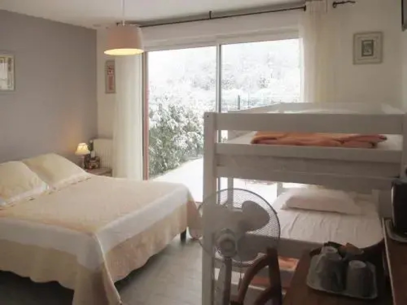 Les Abris Du Château