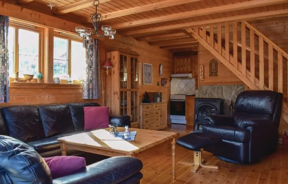 Stunning Home in Ølensvåg With 2 Bedrooms and Wifi