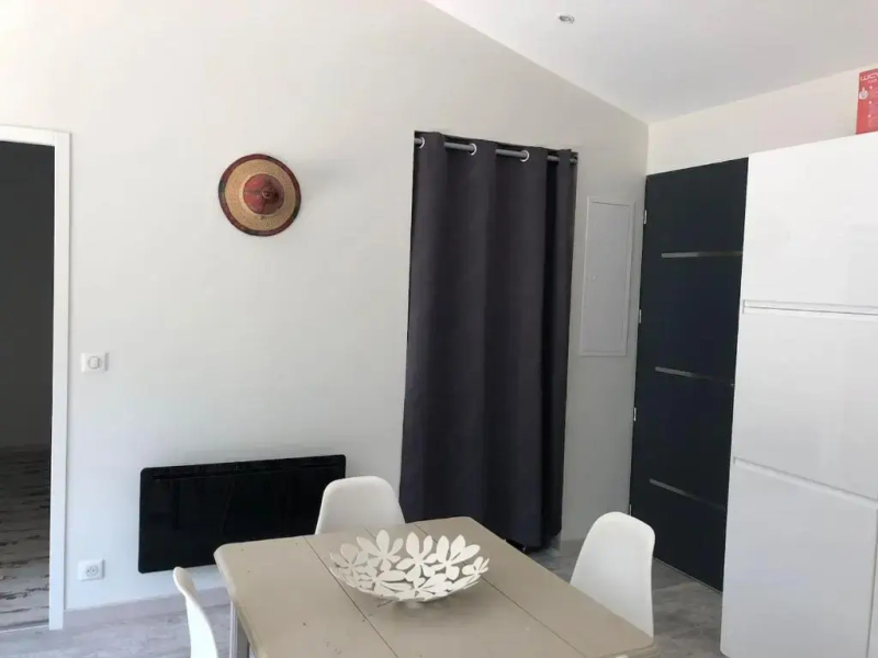 t2 indépendant dans maison avec piscine proche bordeaux