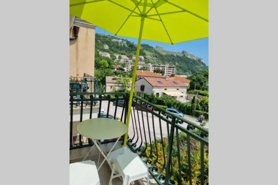 Vila Alegra apartment in front of the sea