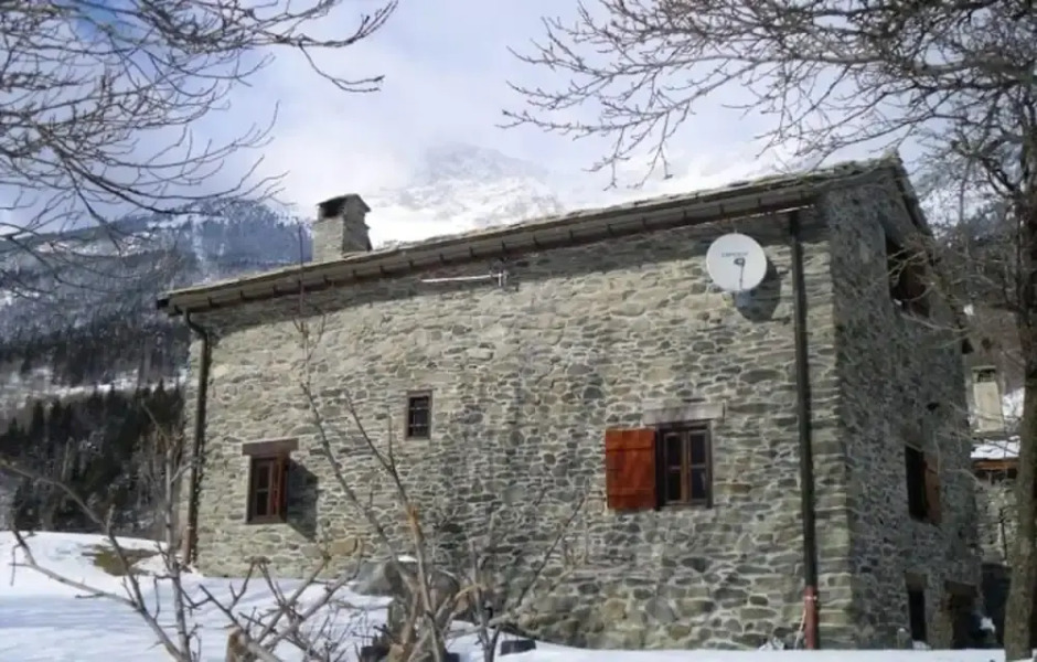 Chalet With 3 Bedrooms in Saint-andré, With Wonderful Mountain View, F