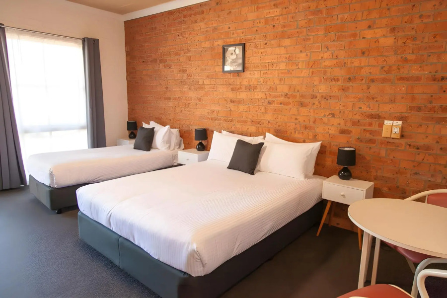 Bega Downs Motor Inn