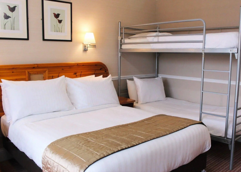 The Inn on the Lake Hotel