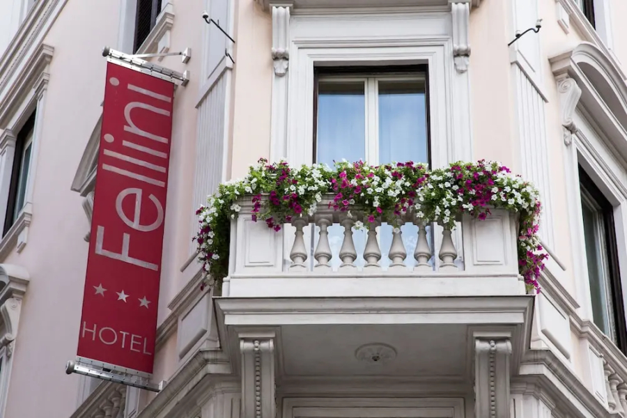 Отель Fellini