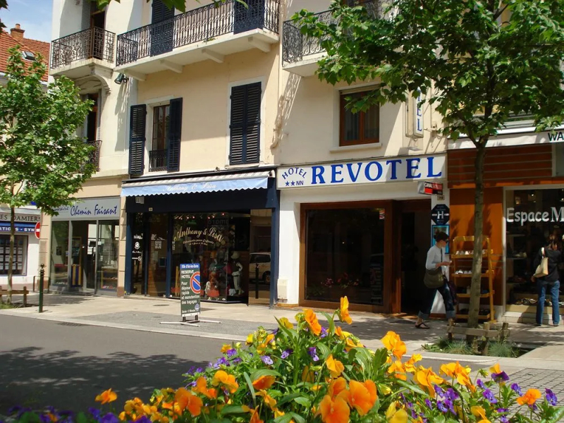 Revotel