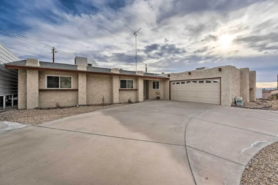 Dog-friendly Home w/ Pool in Lake Havasu City!