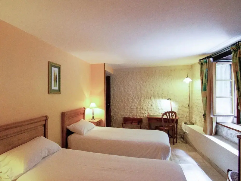 Luxury Apartment With Terrace, Sauna, Tennis, Pool