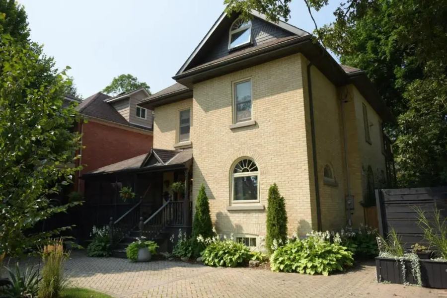 Arbour Garden Bed & Breakfast