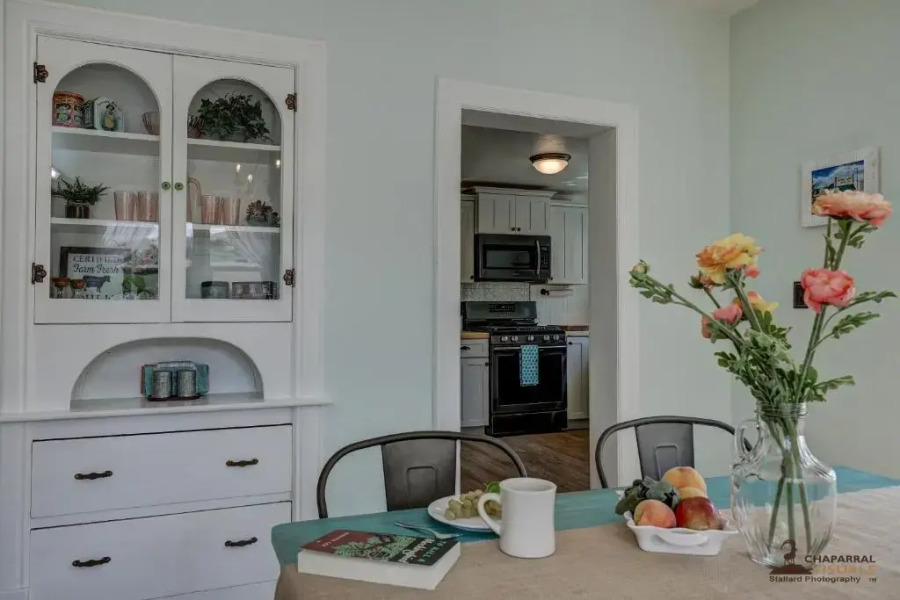 Orchard Cottage by Kabino