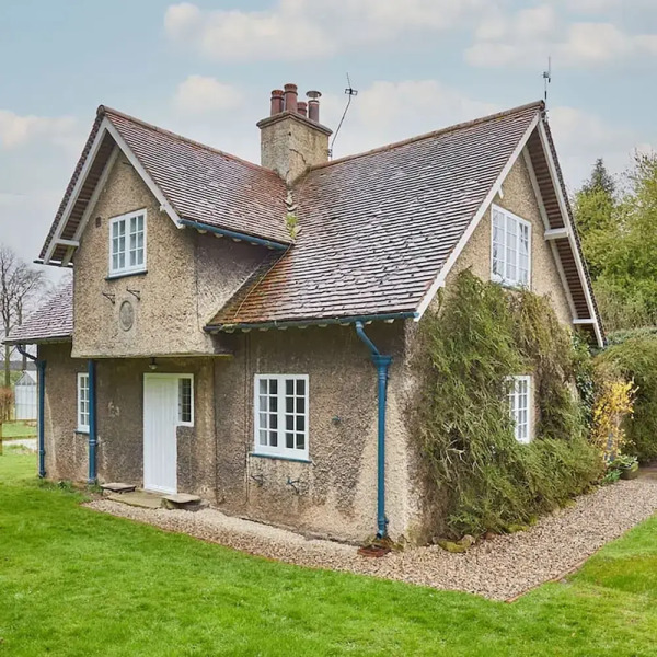 Host Stay Gardeners Cottage