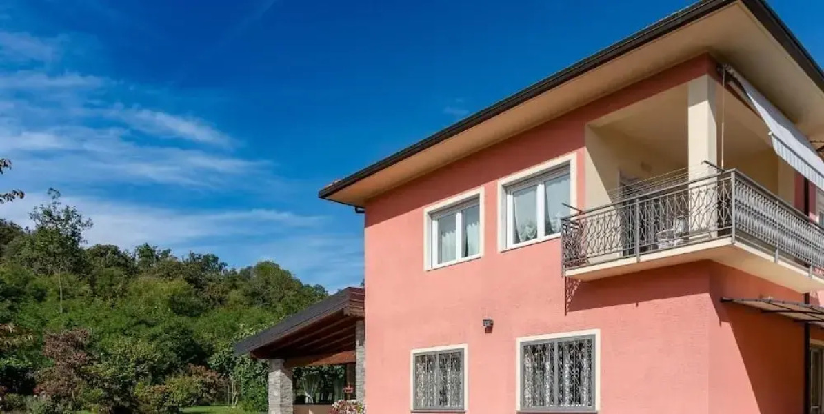 La Rosa Tra i Laghi B&B