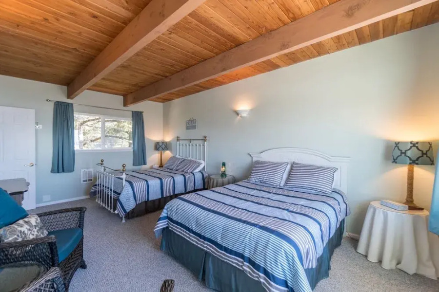 The Strand at Twin Rocks