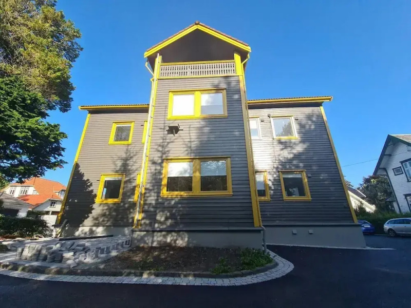 Bright And Modern Apartment Near Center, 85 M2, Fully Equipped, Free Parking