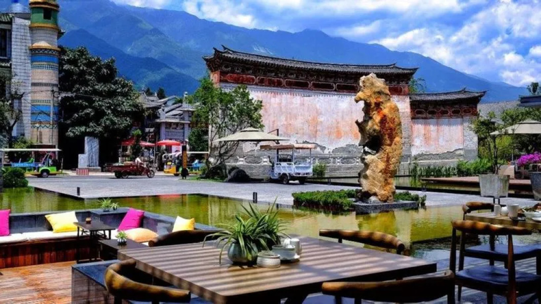 Dali Red Dragon Well Hotel