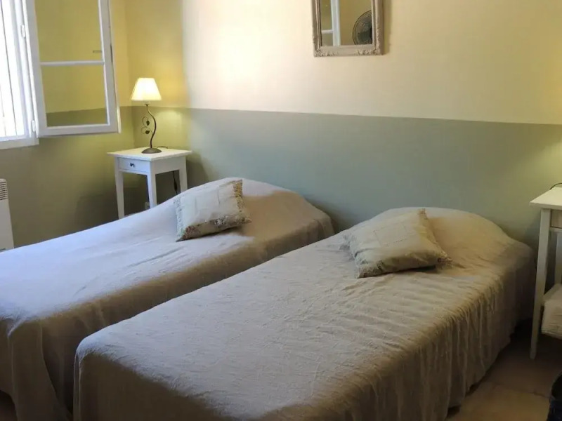 House in Buisson With Provencal Charm