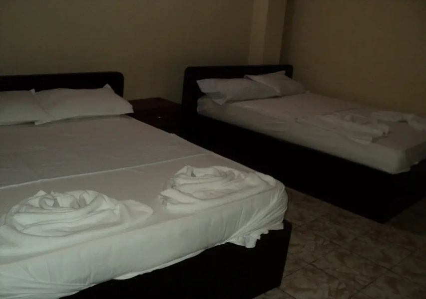 Summer Set Inn