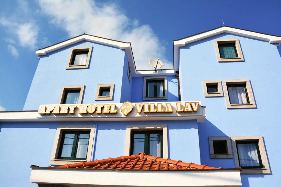 Aparthotel Villa Lav