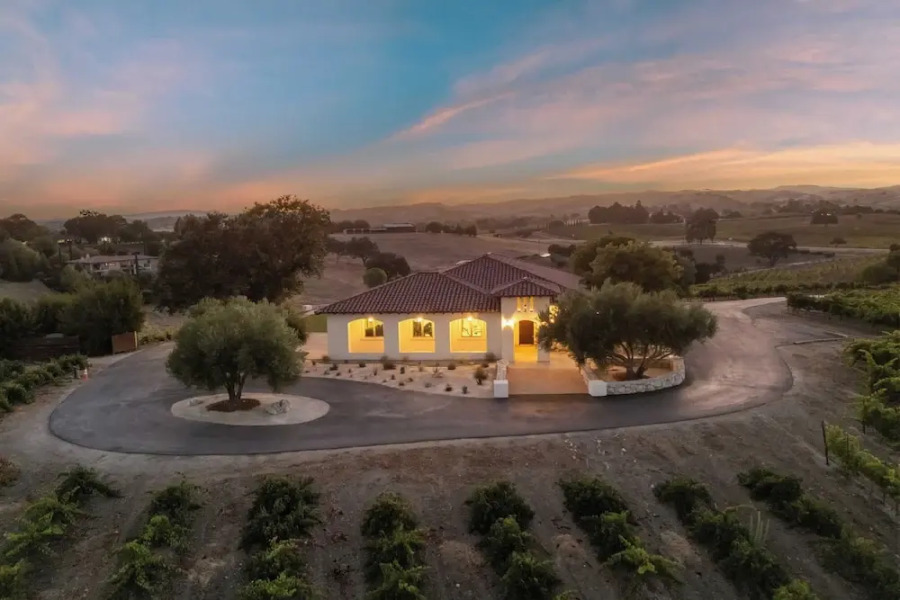 Wine Country Escape w/ Views + Wine Cellar & Gym Caterina Dusi Vineyard by Avantstay