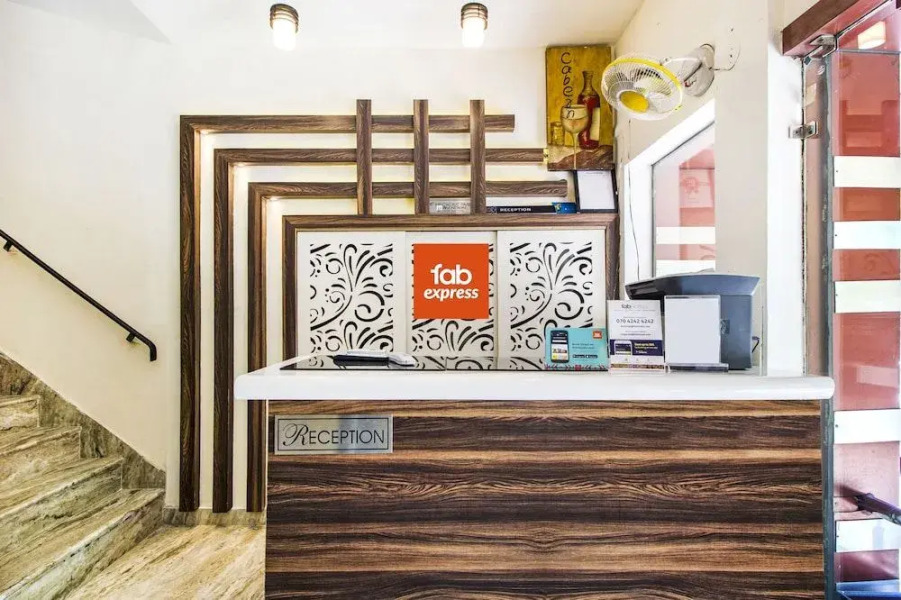 FabExpress Royal Residency Suites