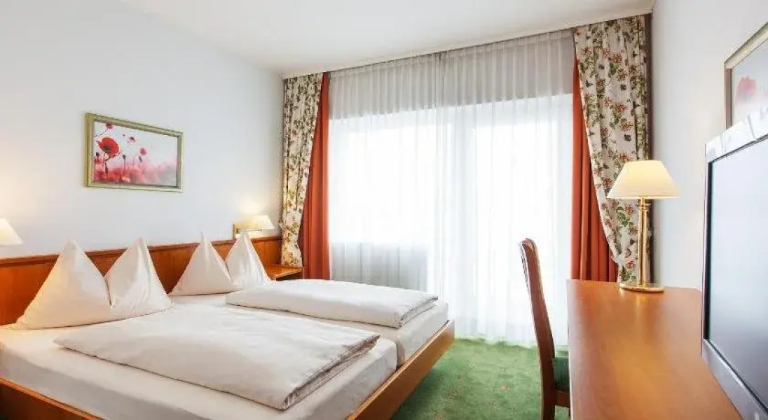 Landzeit Motor-Hotel St. Valentin