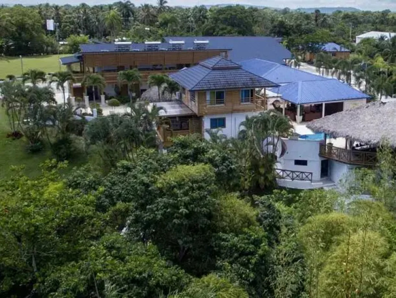 Hotel Villas Del Lago