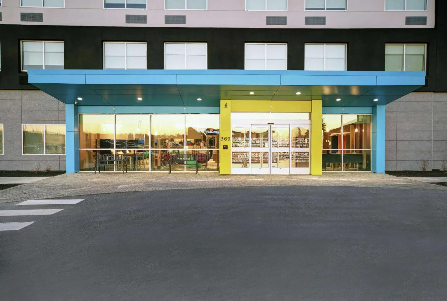 Tru by Hilton Portland Airport Area