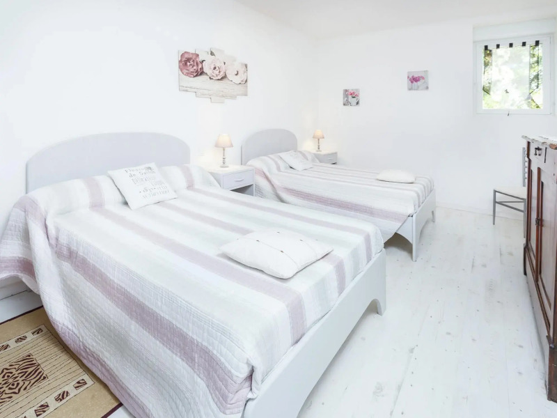 Amazing Holiday Home in Cazals With Terrace