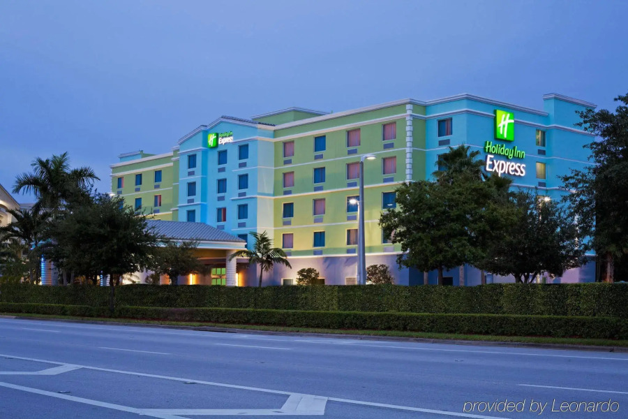 Holiday Inn Express Hotel & Suites Ft Lauderdale Airport/Cru by IHG
