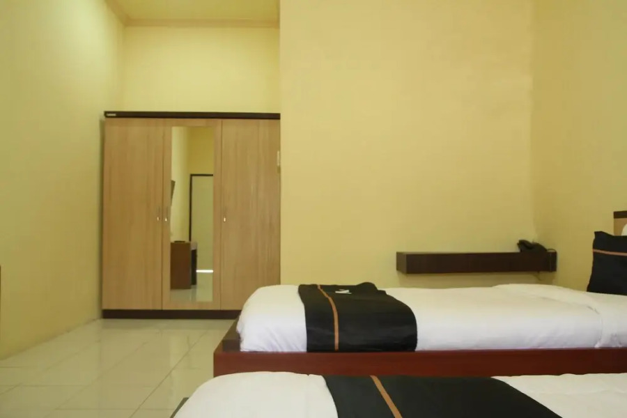 Hotel St 12 by Oyo Rooms