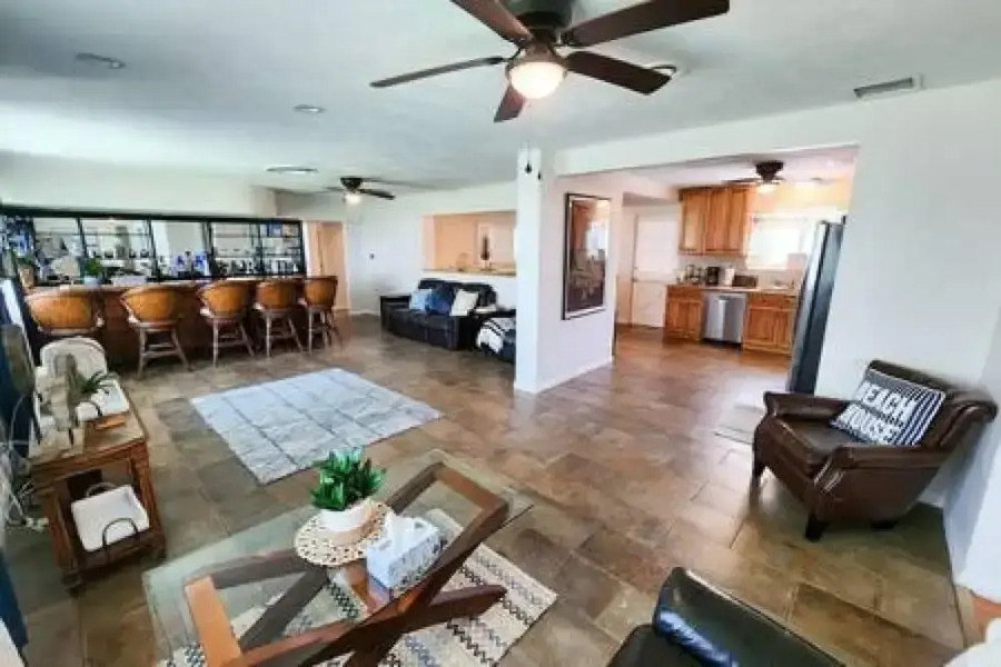 Cozy 4-Bedroom Beachside Home