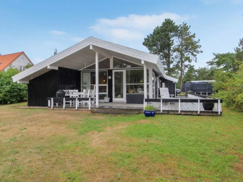 "Mikkeline" - 300m from the sea in Sealand