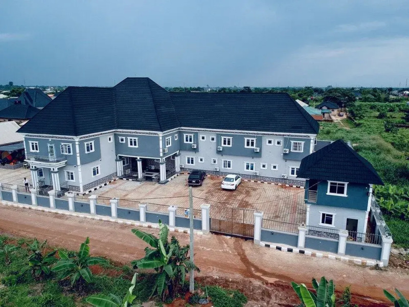 Govic T Hotel and Suites