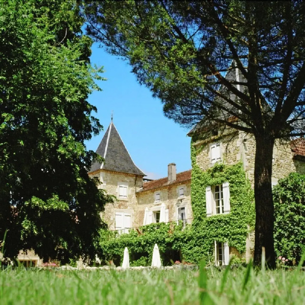 Wonderful location for weddings and parties by French château