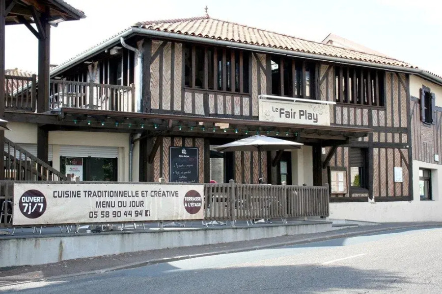 Logis Hôtel Le Fair Play