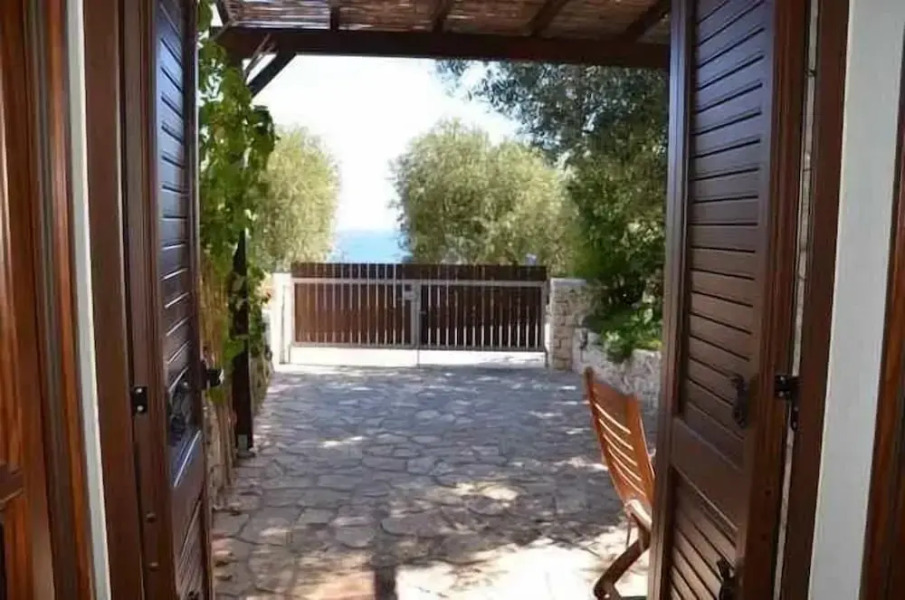 Mirto Sotto - Casa in Pietra sul Mare