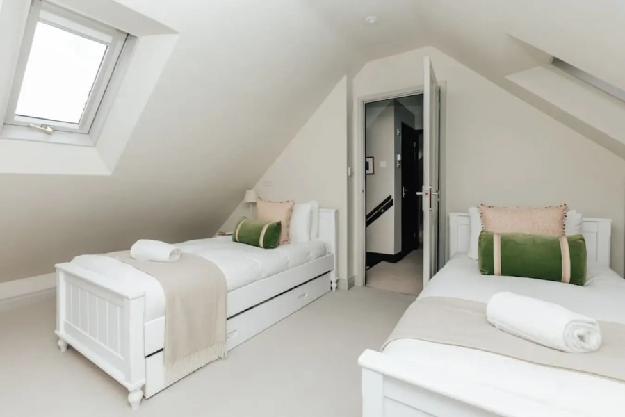 Hollyhock Lodge in Southend