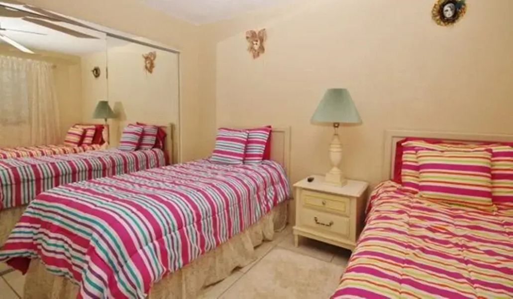 Hacienda del Sol II 414